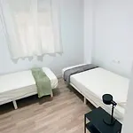 Modern In - Rosas Apartment