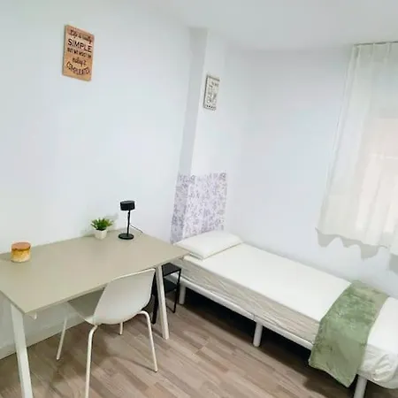 Modern In - Rosas 马拉加